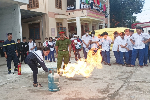 Ấn tượng hoạt động ngoại khóa của Đoàn Trường THPT Lê Lợi