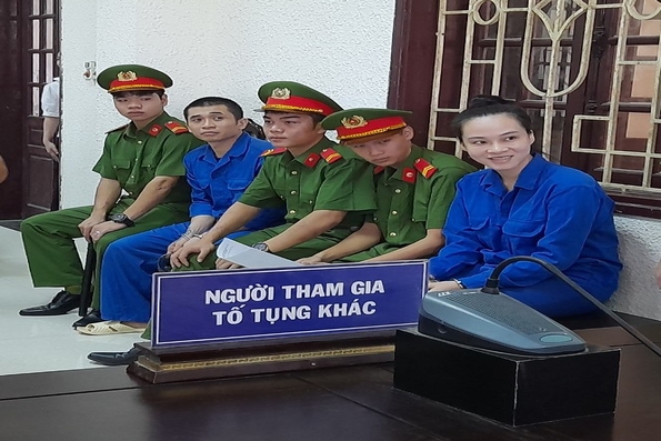 Xét xử vụ lừa đảo chiếm đoạt hơn 53 tỉ đồng: Tòa tuyên trả hồ sơ điều tra bổ sung