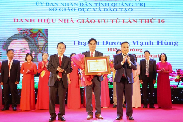 Người thầy “2 trong 1”