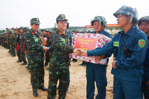 Xây dựng lực lượng vũ trang tỉnh vững mạnh toàn diện, hoàn thành xuất sắc mọi nhiệm vụ