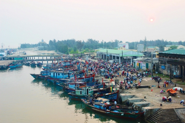 Làng biển vào xuân