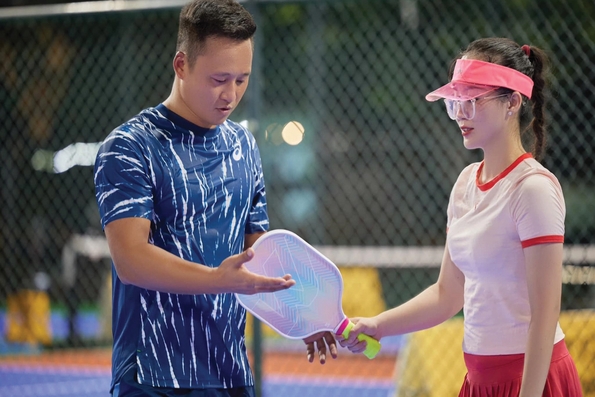 Xách vợt đi tập pickleball