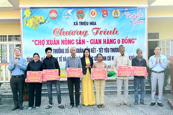 Quan tâm chăm lo cho người nghèo