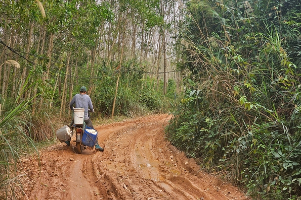 Đường dân sinh ở Khóm 3, thị trấn Bến Quan cần được bê tông hóa