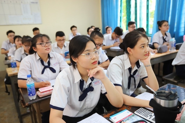 Phát động đợt cao điểm “50 ngày đêm bứt phá, chinh phục kỳ thi tốt nghiệp THPT năm 2025”