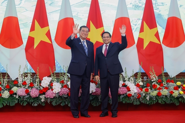 Hai Thủ tướng Việt Nam và Nhật Bản xác định trụ cột mới của quan hệ song phương