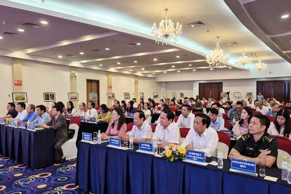 Kỷ niệm 35 năm Tạp chí Cửa Việt xuất bản số đầu tiên