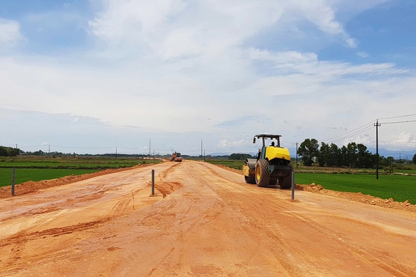 Tháo gỡ khó khăn, đẩy mạnh giải ngân vốn đầu tư công