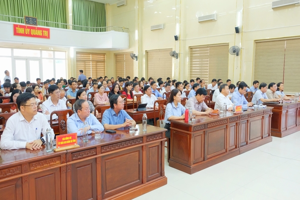 Tổng Bí thư Tô Lâm làm việc với Ban Thường vụ Tỉnh ủy hai tỉnh Quảng Bình, Quảng Trị