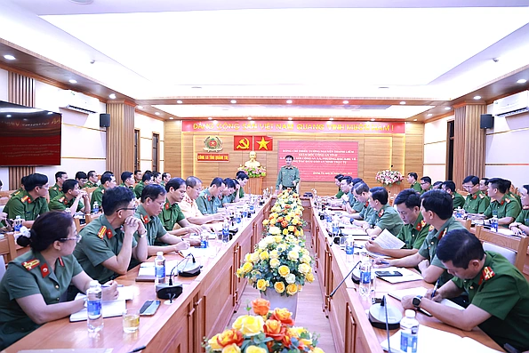 Giám đốc Công an tỉnh Nguyễn Thanh Liêm làm việc với công an các xã