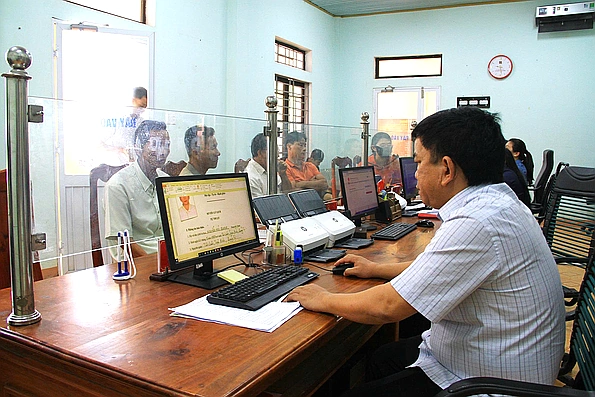 Ghi nhận không khí làm việc tại các xã mới: Tập trung phục vụ Nhân dân tốt nhất
