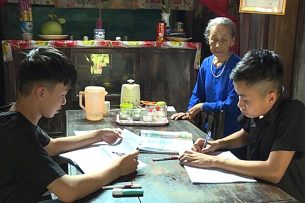 Hơn 30 năm lặng lẽ “ươm những mầm xanh”